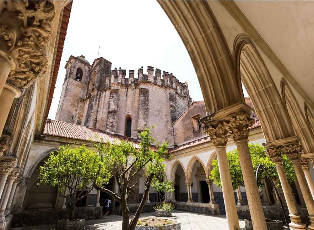 30+ Famous landmarks in Portugal to add to your Portugal Bucket List. Visit these beautiful castles, palaces and monuments. These Portugal points of interest include Sintra, Azores and other famous landmarks, Portugal | Includes Portugal Landmarks Checklist